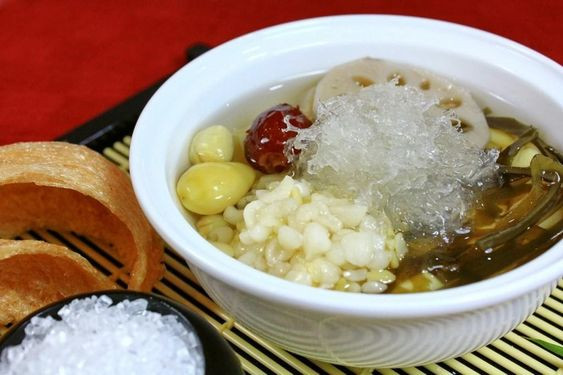 YẾN CHƯNG SẴN HAY TỰ CHƯNG ? GỢI Ý CHỌN QUÀ TẶNG TỪ YẾN SÀO